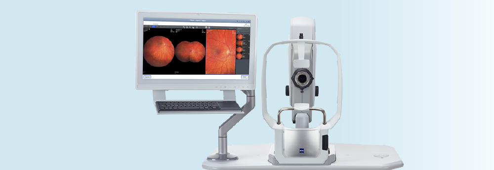 ZEISS社製の超広角眼底カメラ